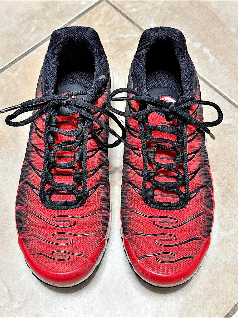 Nike Air Max Plus Red & Black US 9.5